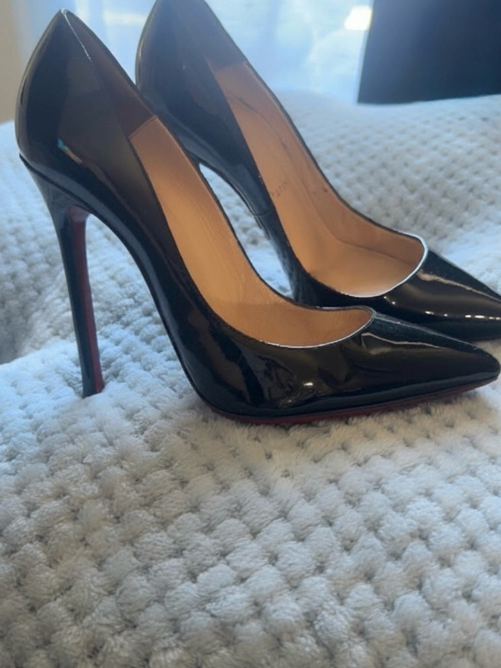 Christian Louboutin Classic Black Patent Pointed Toe Stilettos size 37 1/2 - Picture 4 of 4